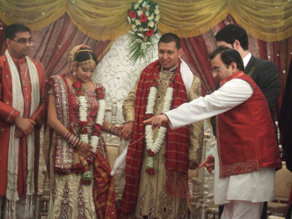 Hindu Wedding Priest - Hindu Wedding retuals