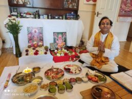Wedding priest - baby shower vidhi - Hindu wedding priest - hindu priest in uk- satyanarayan katha- hinduisam - www.hindupriestketuljoshi.co.uk -4-