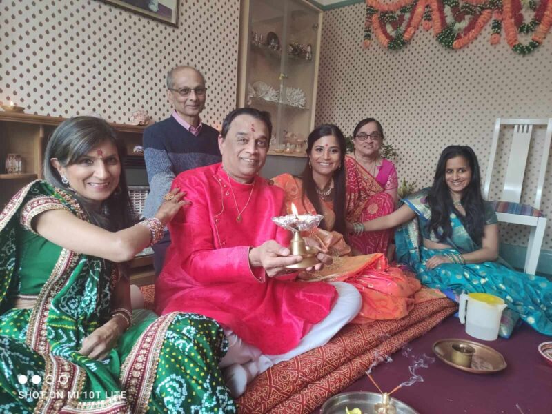 hindu priest - Mandap ropan-Hindu priest Ketul joshi maharaj