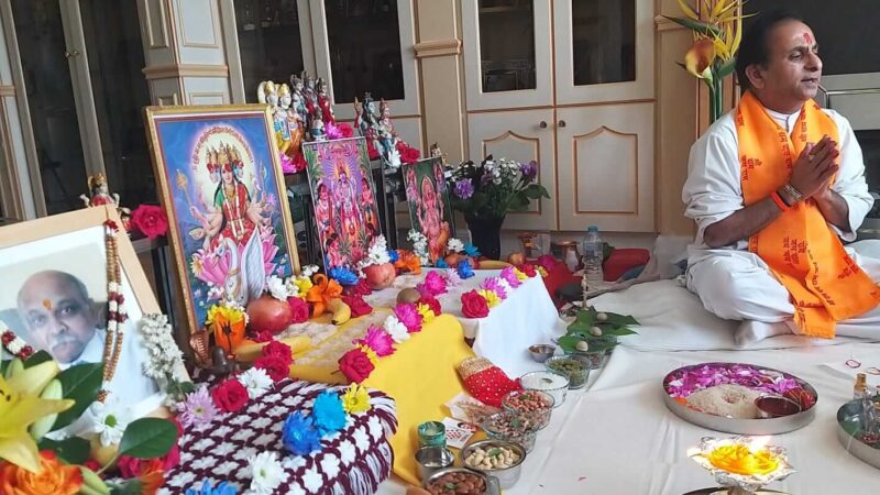 11 - Hindu funeral priest - funeral vidhi - hindu priest - www.hindupriestketuljoshi.co.uk