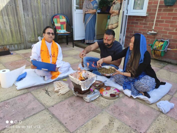 Hindu Funeral Service - Hindu Priest Ketul Joshi Maharaj