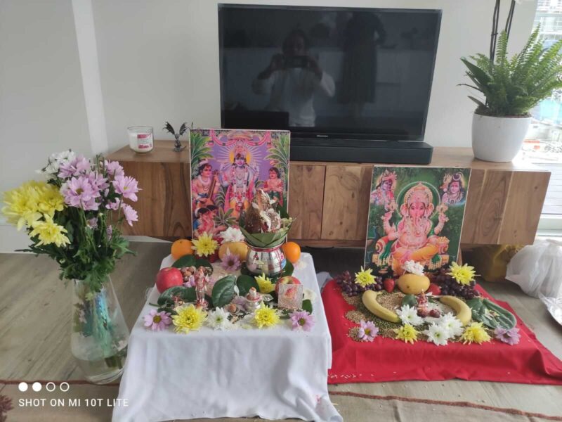 Wedding priest - Grih pravesh puja - Hindu wedding priest - hindu priest in uk- satyanarayan katha- hinduisam - www.hindupriestketuljoshi.co.uk - 7 -