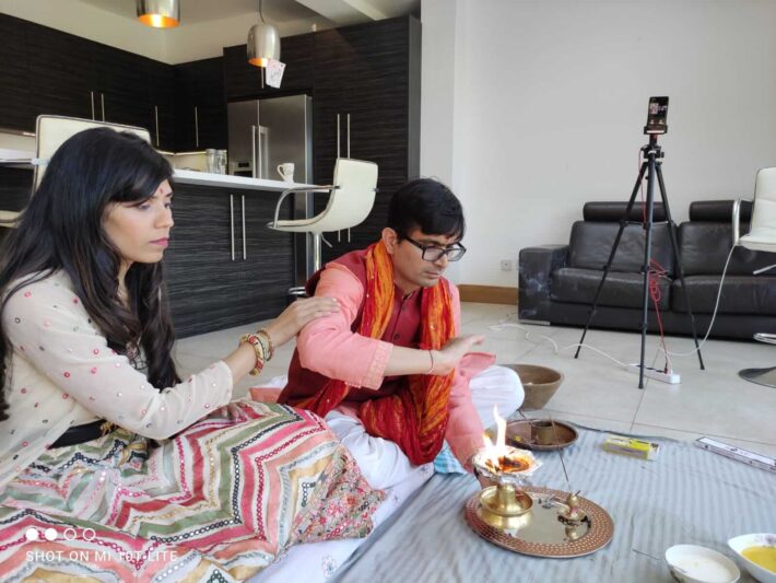 Wedding priest - Satyanarayn katha puja - Hindu wedding priest - hindu priest in uk- satyanarayan katha- hinduisam - www.hindupriestketuljoshi.co.uk -34-