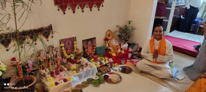 141- Hindu wedding priest - hindu priest - wedding priest - www.hindupriestketuljoshi.co.uk