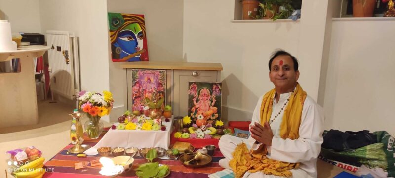 15- Hindu priest ketul joshi - satyanarayan katha - hindu priest -hindu wedding priest - www.hindupriestketuljoshi.co.uk