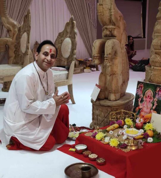 152- Hindu wedding priest - hindu priest - wedding priest - www.hindupriestketuljoshi.co.uk (2)