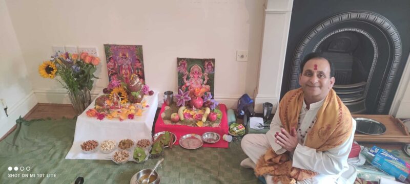 59- grih pravesh puja - Hindu priest - ketul joshi - wedding priest - www.hindupriestketuljoshi.co.uk - Hindu wedding