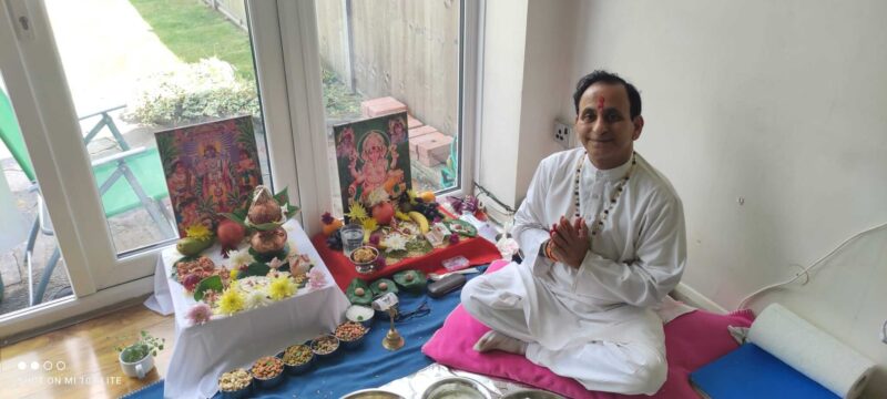 6- Hindu priest ketul joshi - satyanarayan katha - hindu priest -hindu wedding priest - www.hindupriestketuljoshi.co.uk