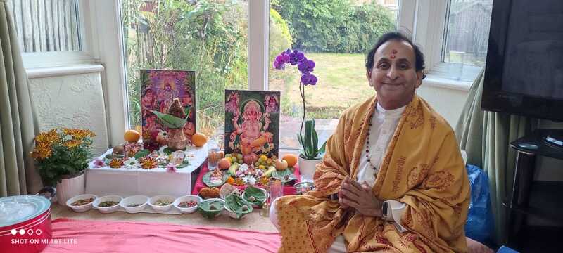 79 - Hindu priest ketul joshi - satyanarayan katha - hindu priest -hindu wedding priest - www.hindupriestketuljoshi.co.uk