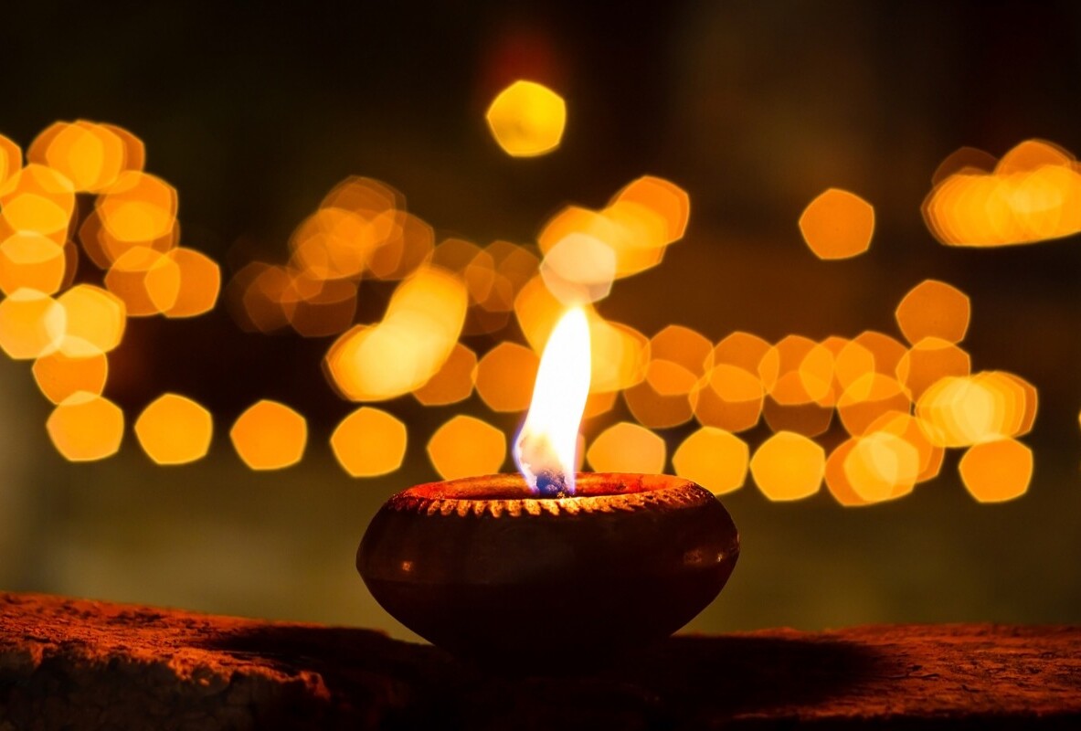 Hindu Funeral Uk - Hindu Priest Ketul Joshi Maharaj