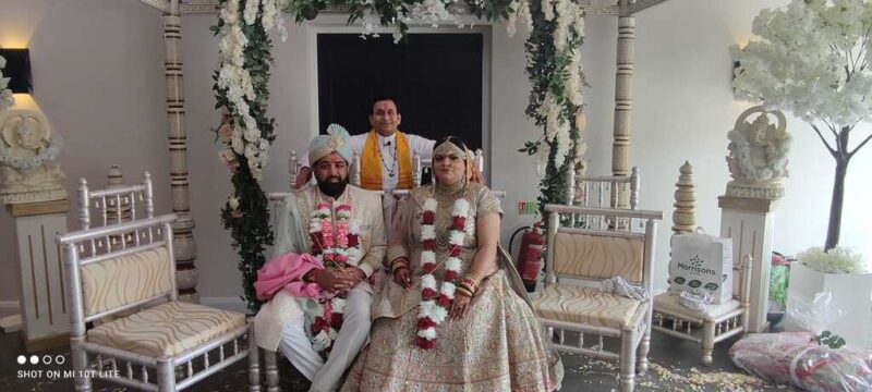 Hindu wedding priest - hindu priest - wedding priest - www.hindupriestketuljoshi.co.uk