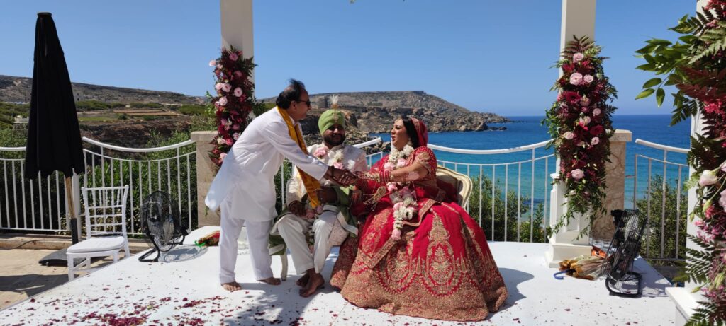 Everything You Need to Know About Hiring a Wedding Officiant - hindu wedding priest -wedding priest london - indian priest - www.hindupriestketuljoshi.co.uk