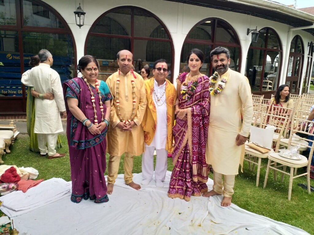 Hindu wedding priest performing a wedding ceremony in London